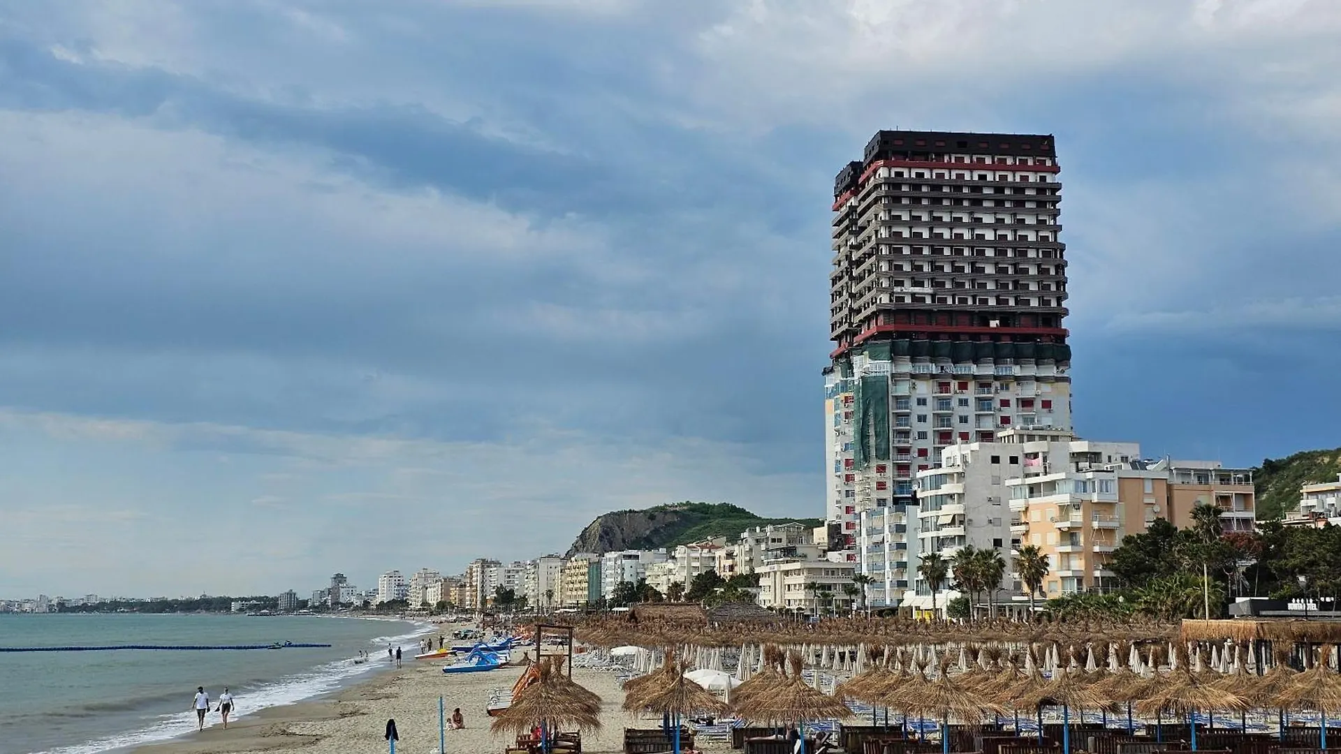Bohemian Apt, Beachfront & Family Friendly - By Beta Premium Golem  0*, Golem (Tirana)